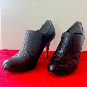 Cole Haan Nike Air black snake print booties sz 9